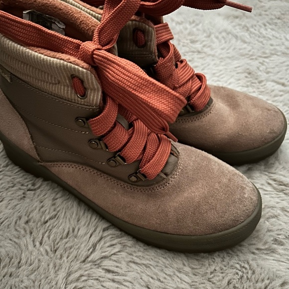 [8.5] Ked’s Beige Hiking Boot - Picture 2 of 7